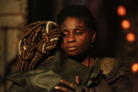 Adina Porter and Tati Gabrielle in The 100 (2014)