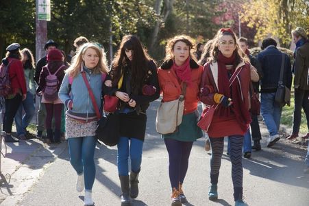 Noémie Lvovsky, Julia Faure, Judith Chemla, and India Hair in Camille Rewinds (2012)