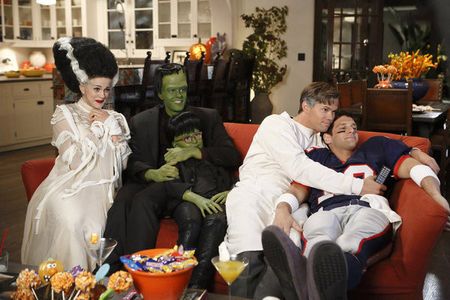 Justin Bartha, Andrew Rannells, Jayson Blair, Georgia King, and Bebe Wood in The New Normal (2012)