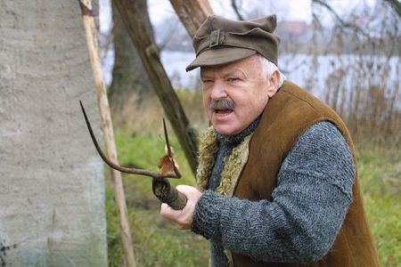 Marian Opania in Cudownie ocalony (2004)