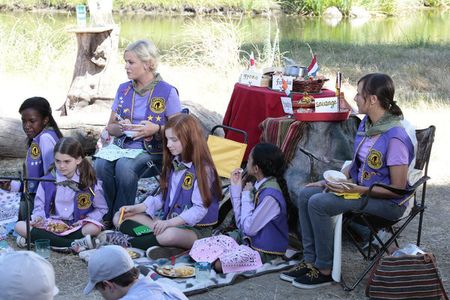 Rashida Jones, Amy Poehler, Annalise Basso, and Dani Fish in Parks and Recreation (2009)