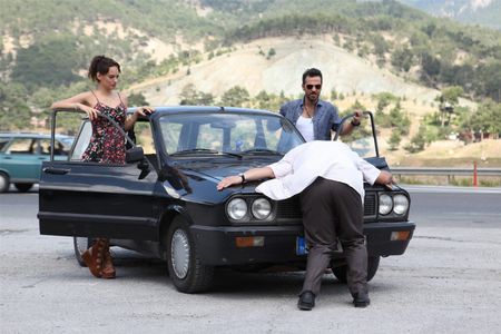 Seda Bakan and Erkan Kolçak Köstendil in Kara Bela (2015)