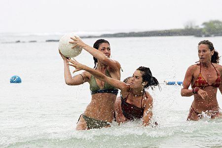 Jerri Manthey, Amanda Kimmel, and Danielle DiLorenzo in Survivor (2000)