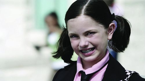 Jolie Vanier in Shorts (2009)