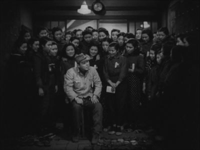 Ichirô Sugai and Yôko Yaguchi in The Most Beautiful (1944)