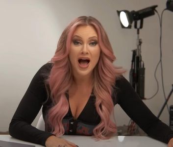 Nicole Arbour