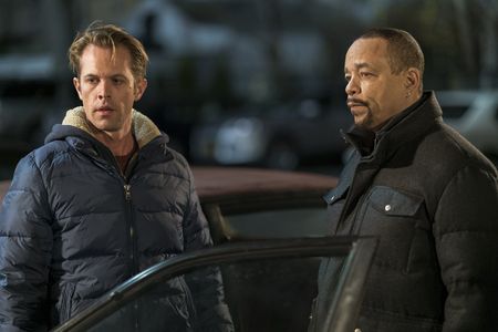 Ice-T and Ben Cole in Law & Order: Special Victims Unit (1999)