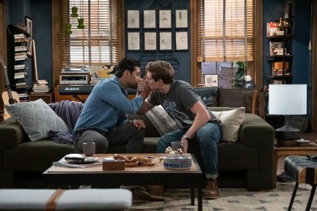 Suraj Sharma in How I Met Your Father (2022)