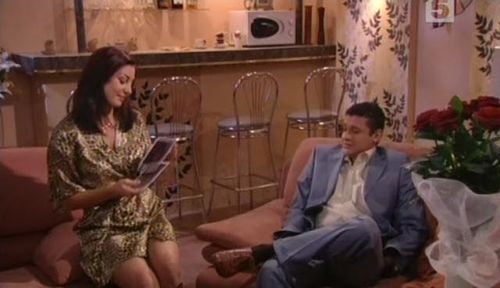 Yuliya Volchkova and Mikhail Safronov in Serdtsu ne prikazhesh (2007)