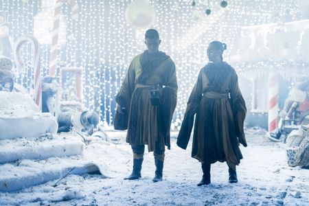 Aaron Heffernan and Nikki Wong in Into the Badlands (2015)