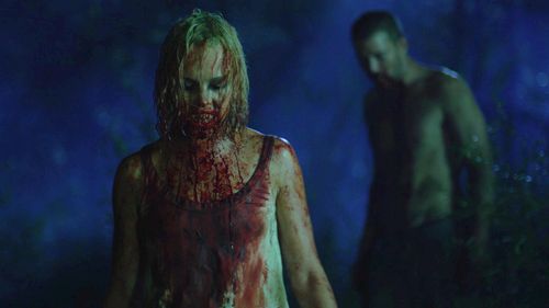 Wil Traval and Krew Boylan in Primal (2010)
