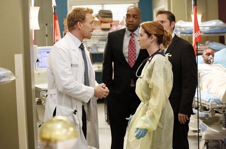 Sarah Drew, Kevin McKidd, Rick Worthy, and Brett Chapin in Grey's Anatomy (2005)