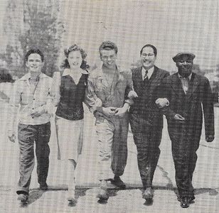 Frankie Darro, Marcia Mae Jones, Keye Luke, Jackie Moran, and Mantan Moreland in The Gang's All Here (1941)