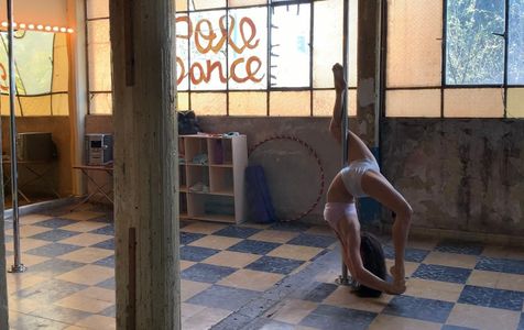 Gimena Gómez in Pole dance.