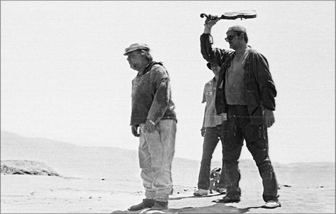 Levan Gabriadze, Evgeniy Leonov, and Yuriy Yakovlev in Kin-dza-dza! (1986)