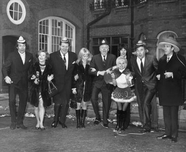 Tommy Cooper, Hughie Green, Frankie Howerd, Millicent Martin, Ted Rogers, Yutte Stensgaard, Eric Sykes, Barbara Windsor,