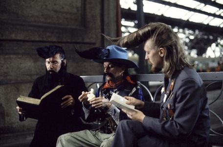 Matti Pellonpää, Silu Seppälä, and Pemo Ojala in Leningrad Cowboys Meet Moses (1994)