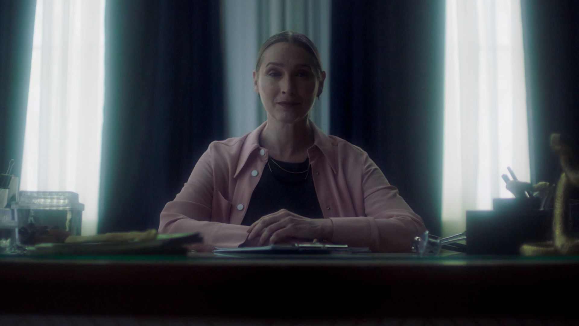 Two Sentence Horror Stories background