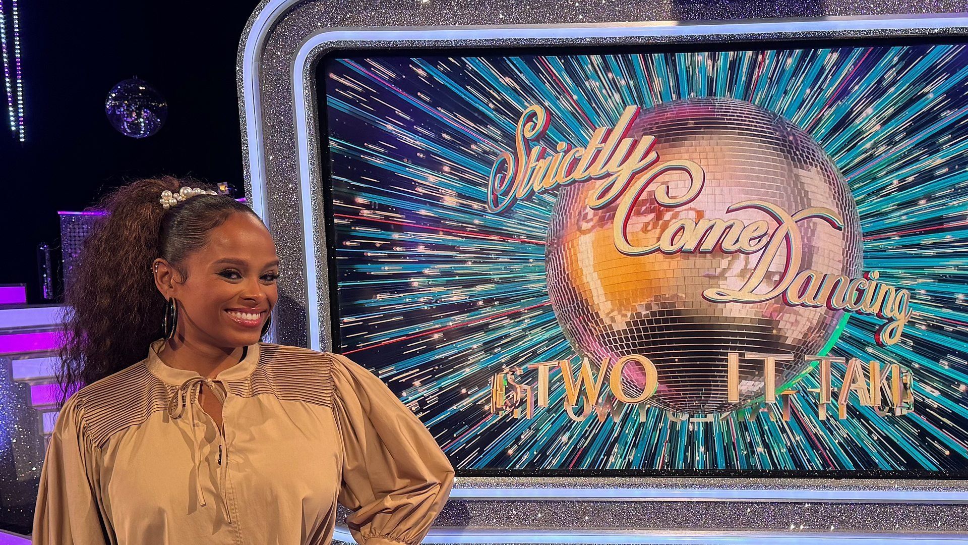 Strictly Come Dancing: It Takes Two background