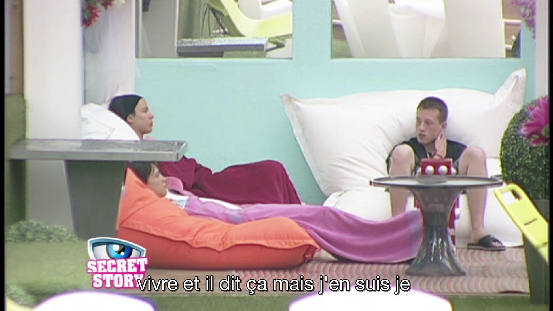 Secret Story background