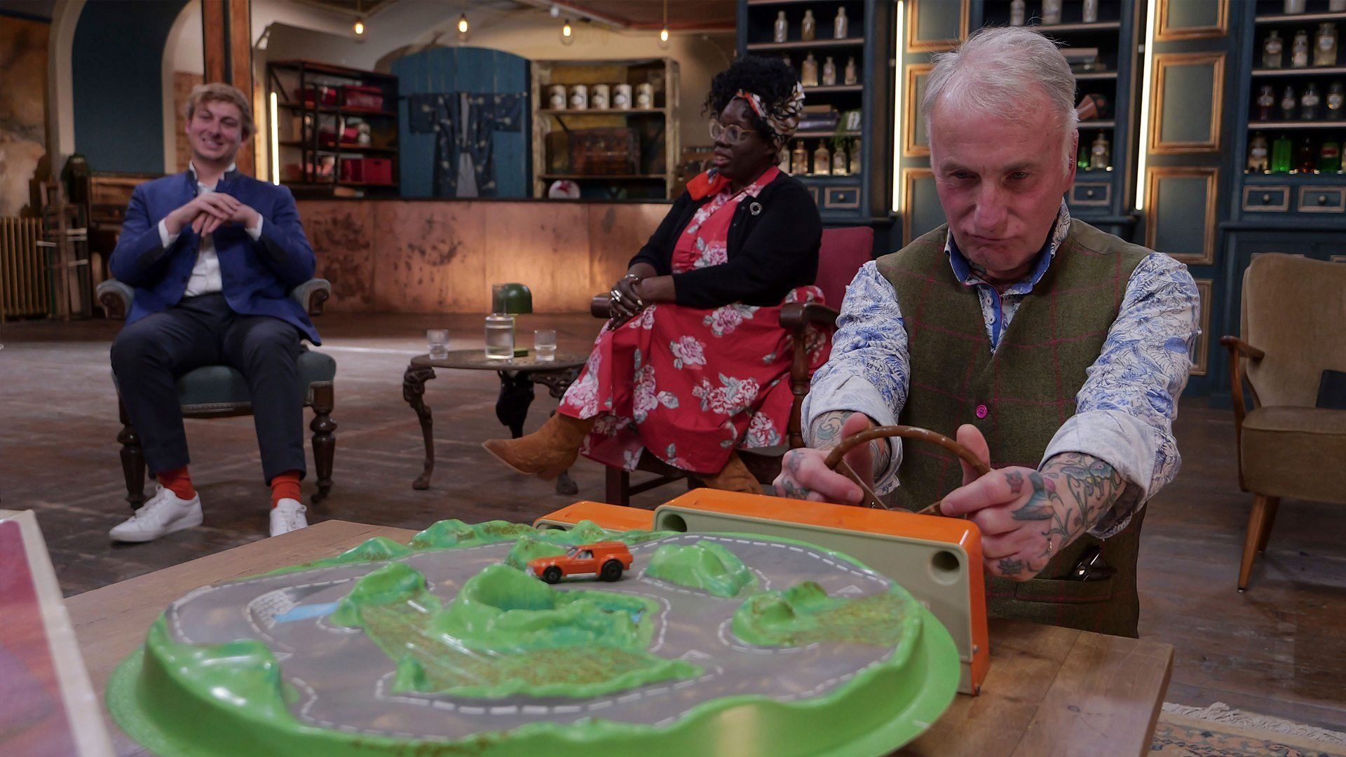 The Bidding Room background