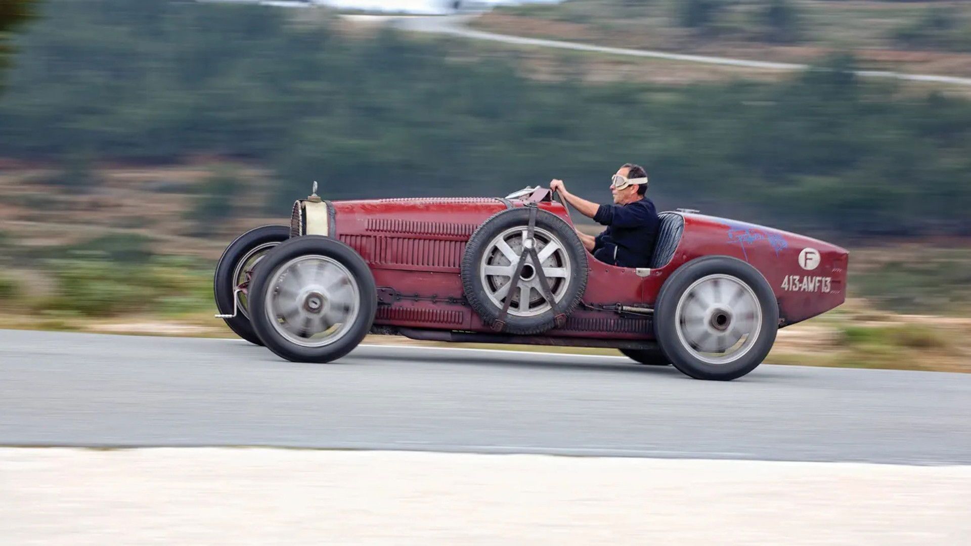 Million Dollar Car Hunters background