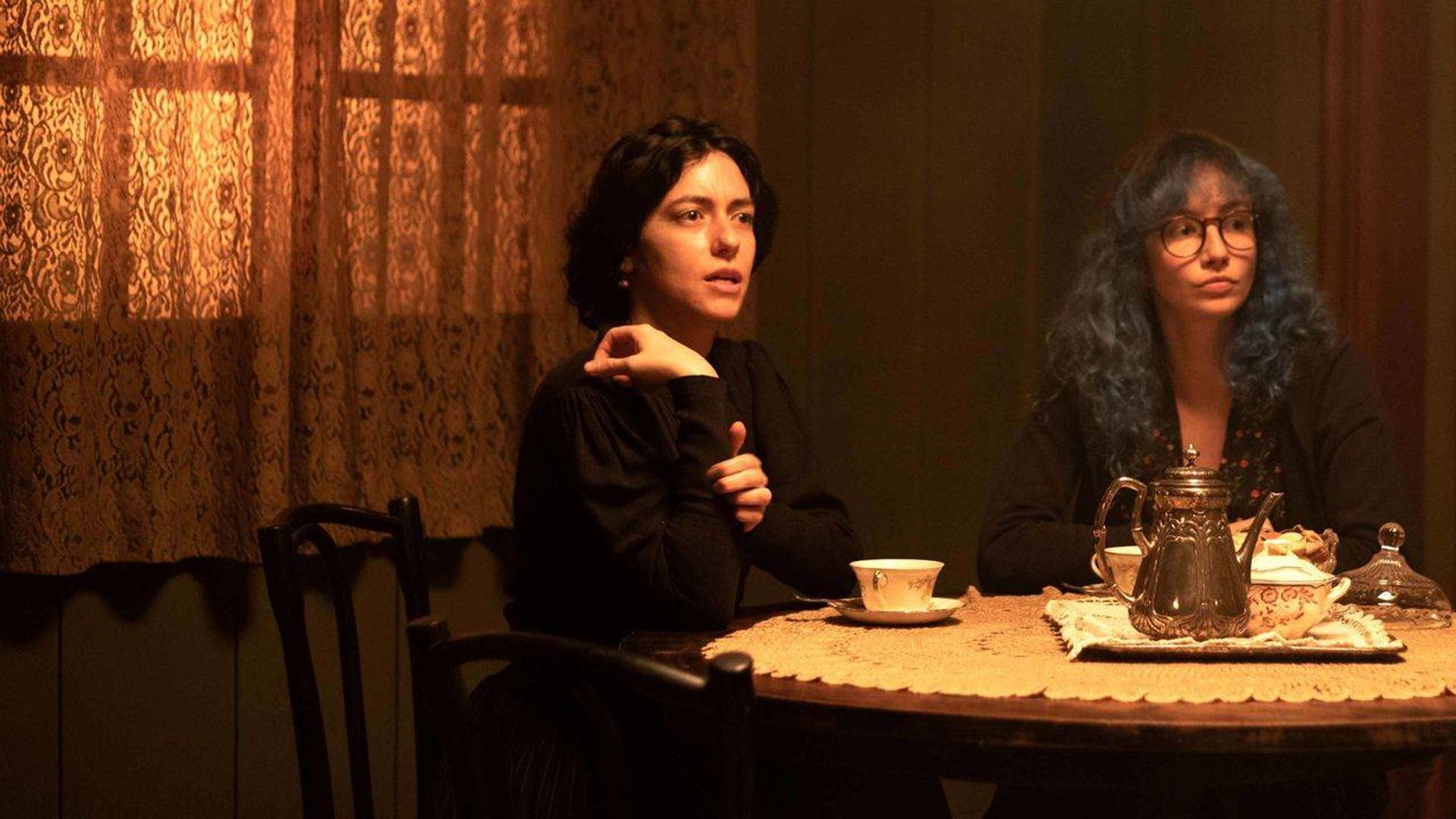 Vale dos Esquecidos background