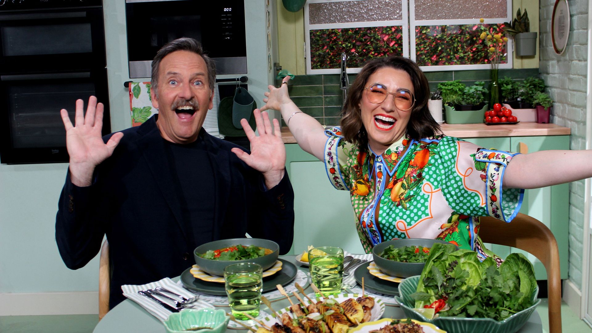 A Bite to Eat with Alice background