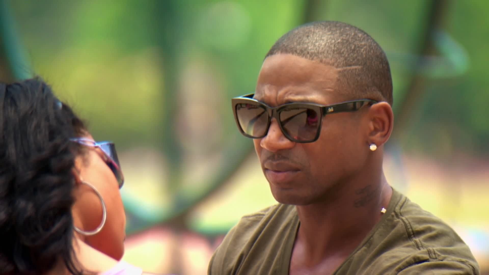 Love & Hip Hop: Atlanta: Run It Back background