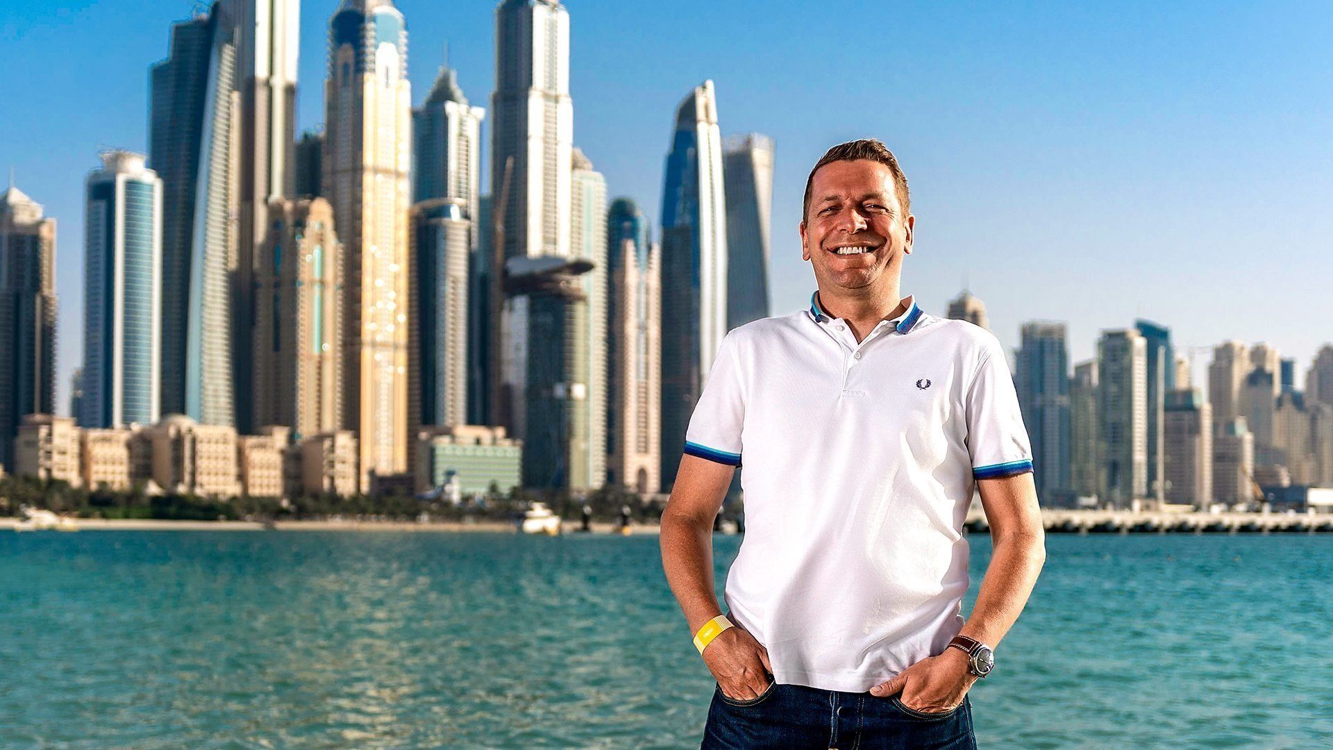 Inside Dubai: Playground of the Rich background