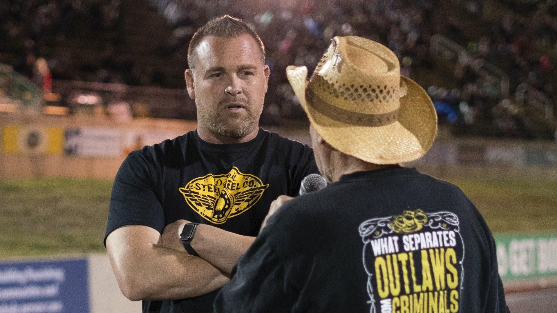 Street Outlaws: Locals Only background