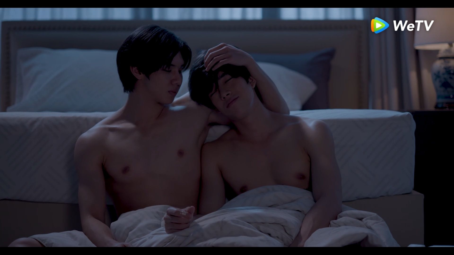 Love Syndrome III background