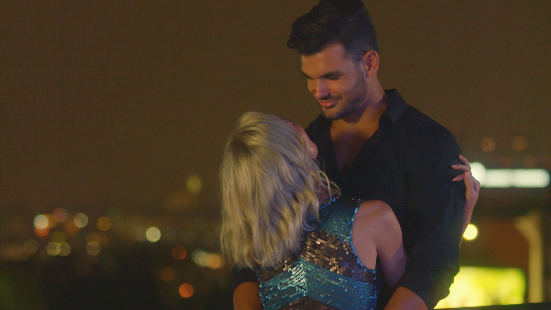 Selling Sunset background