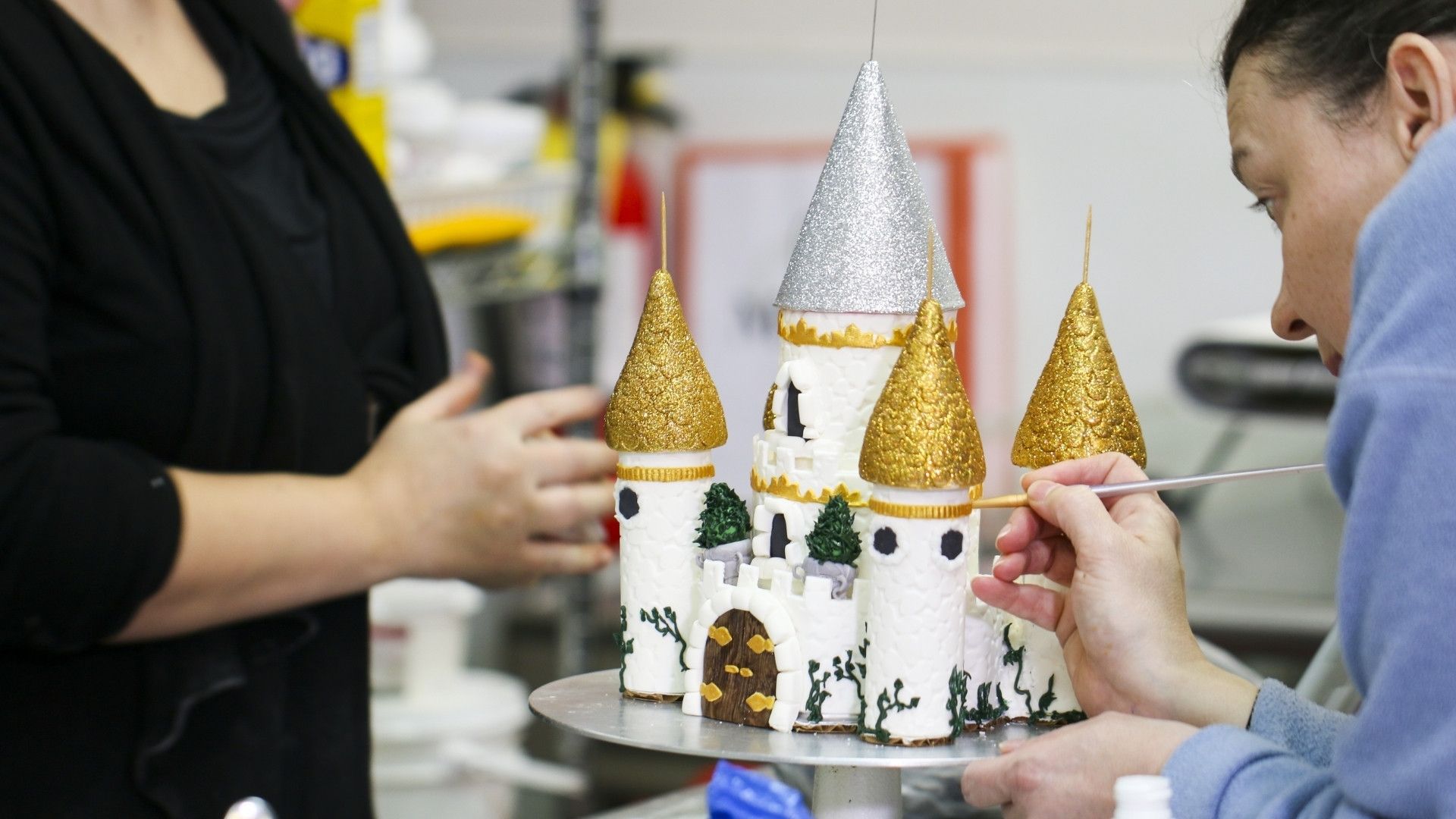 Cake Hunters background