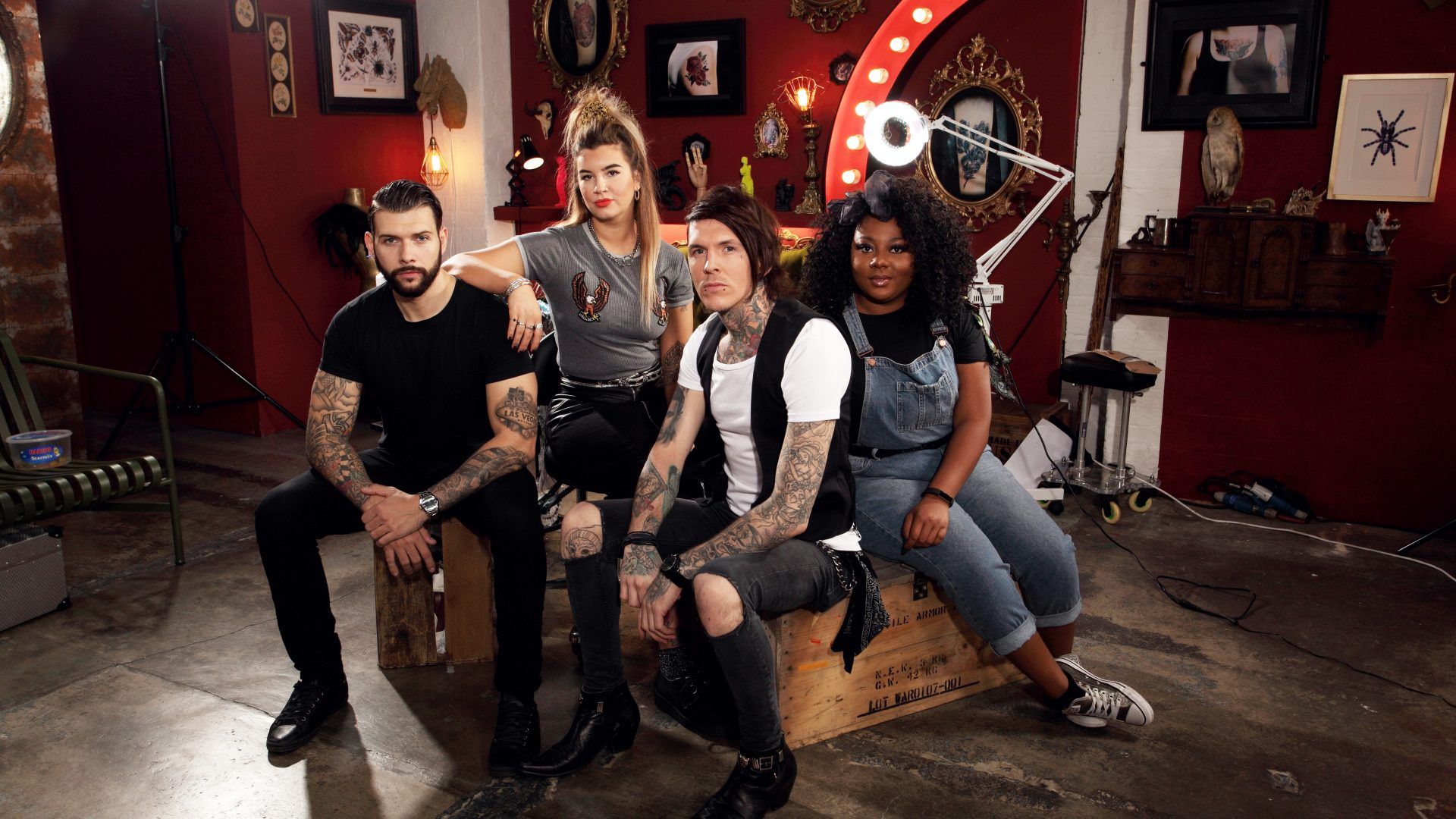 Tattoo Fixers background