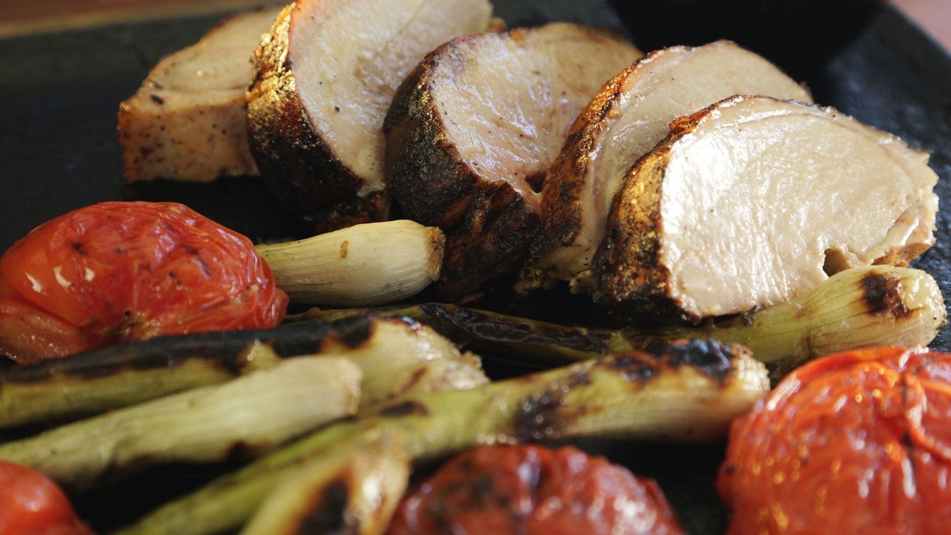 Steven Raichlen's Project Smoke background