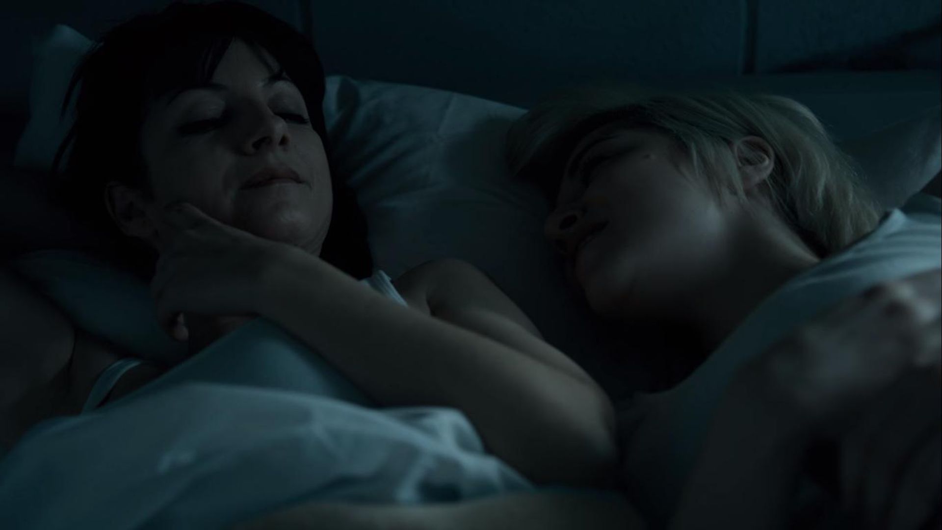 Vis a vis background