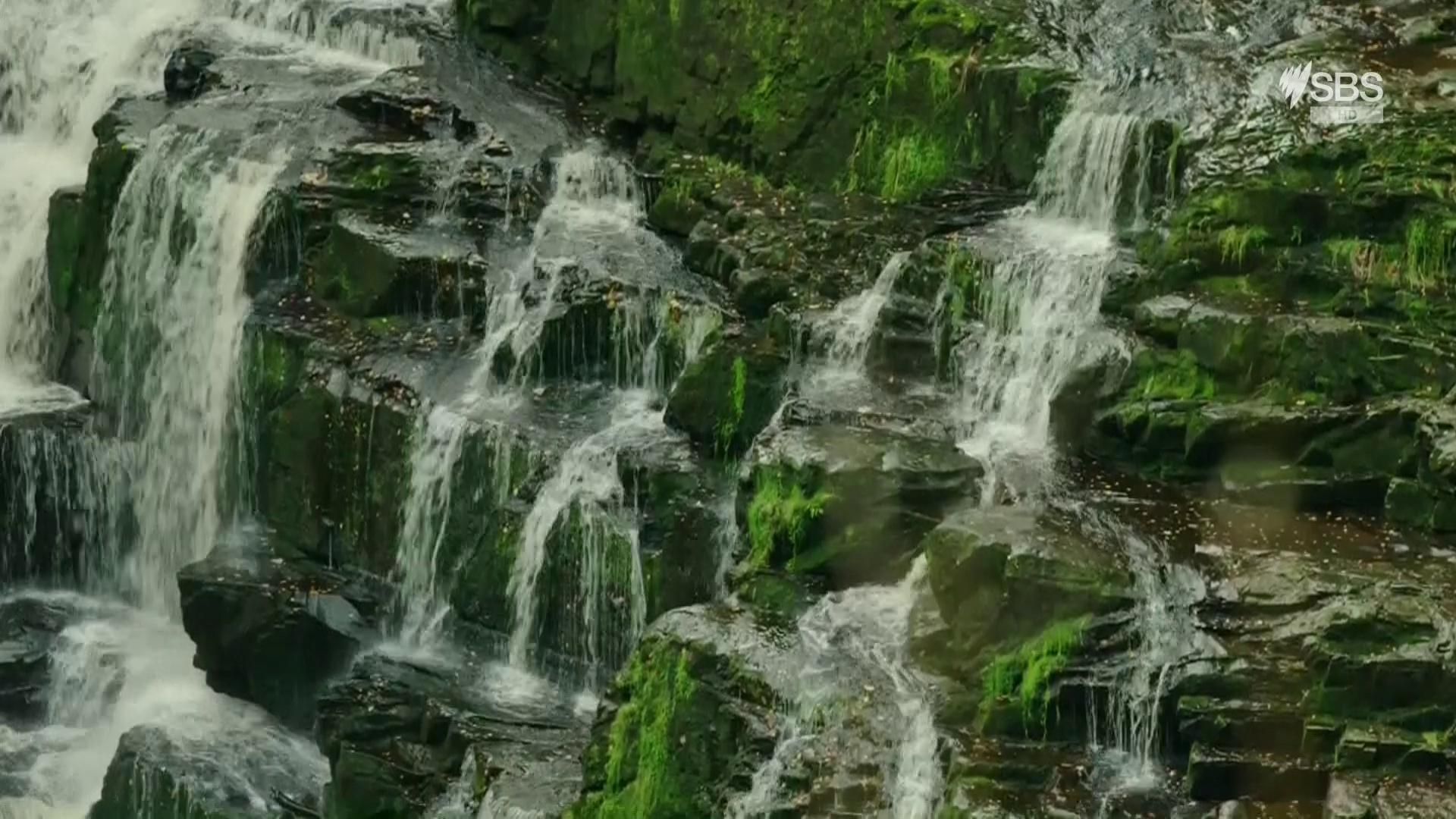 Remarkable Rivers background