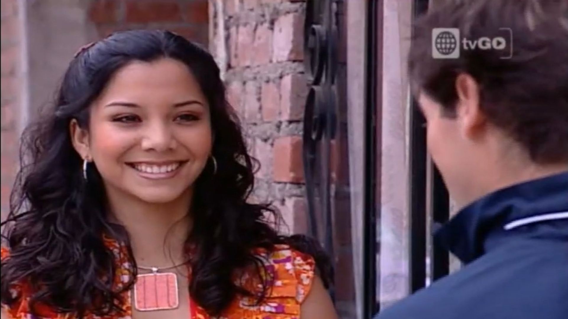 Al fondo hay sitio background