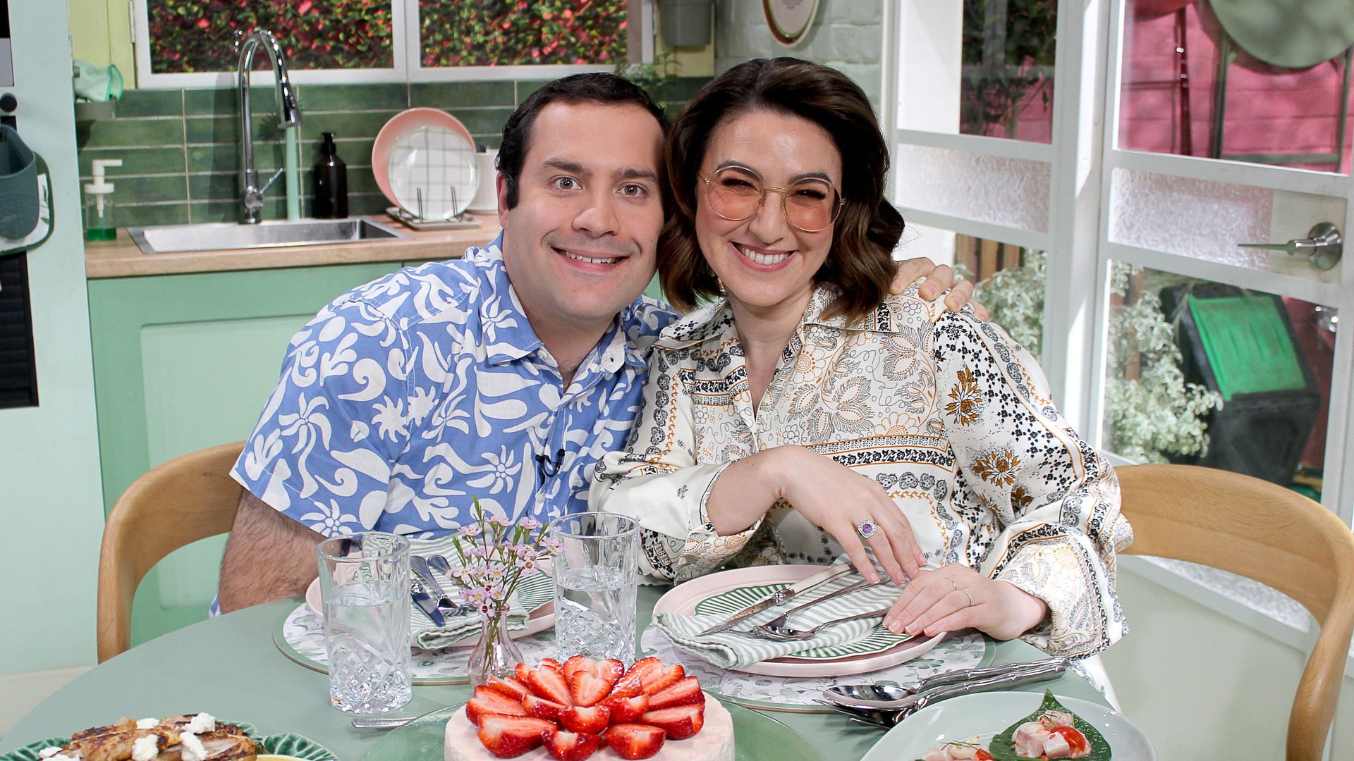 A Bite to Eat with Alice background