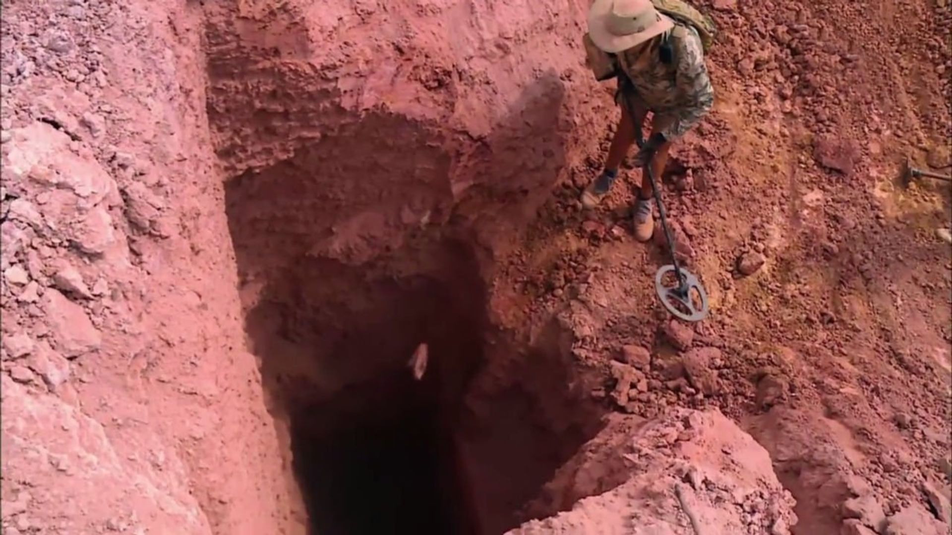 Aussie Gold Hunters background