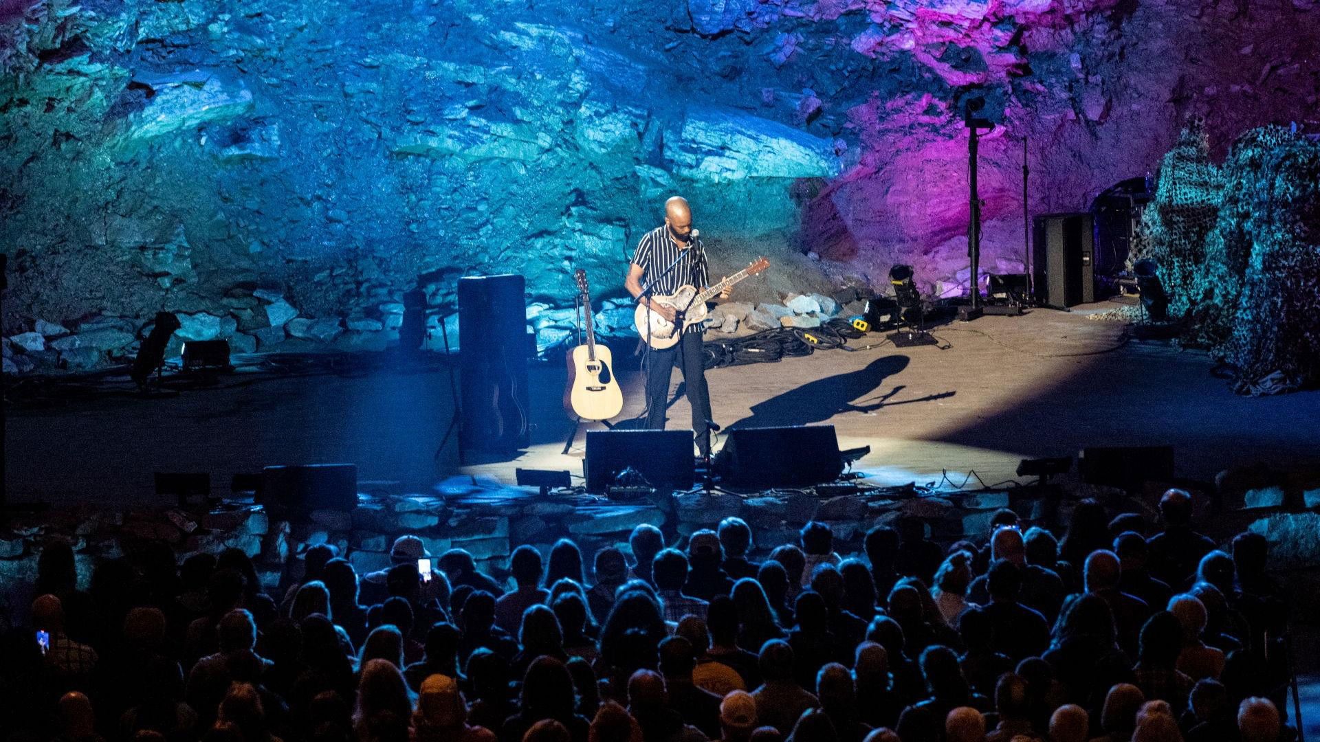 The Caverns Sessions background