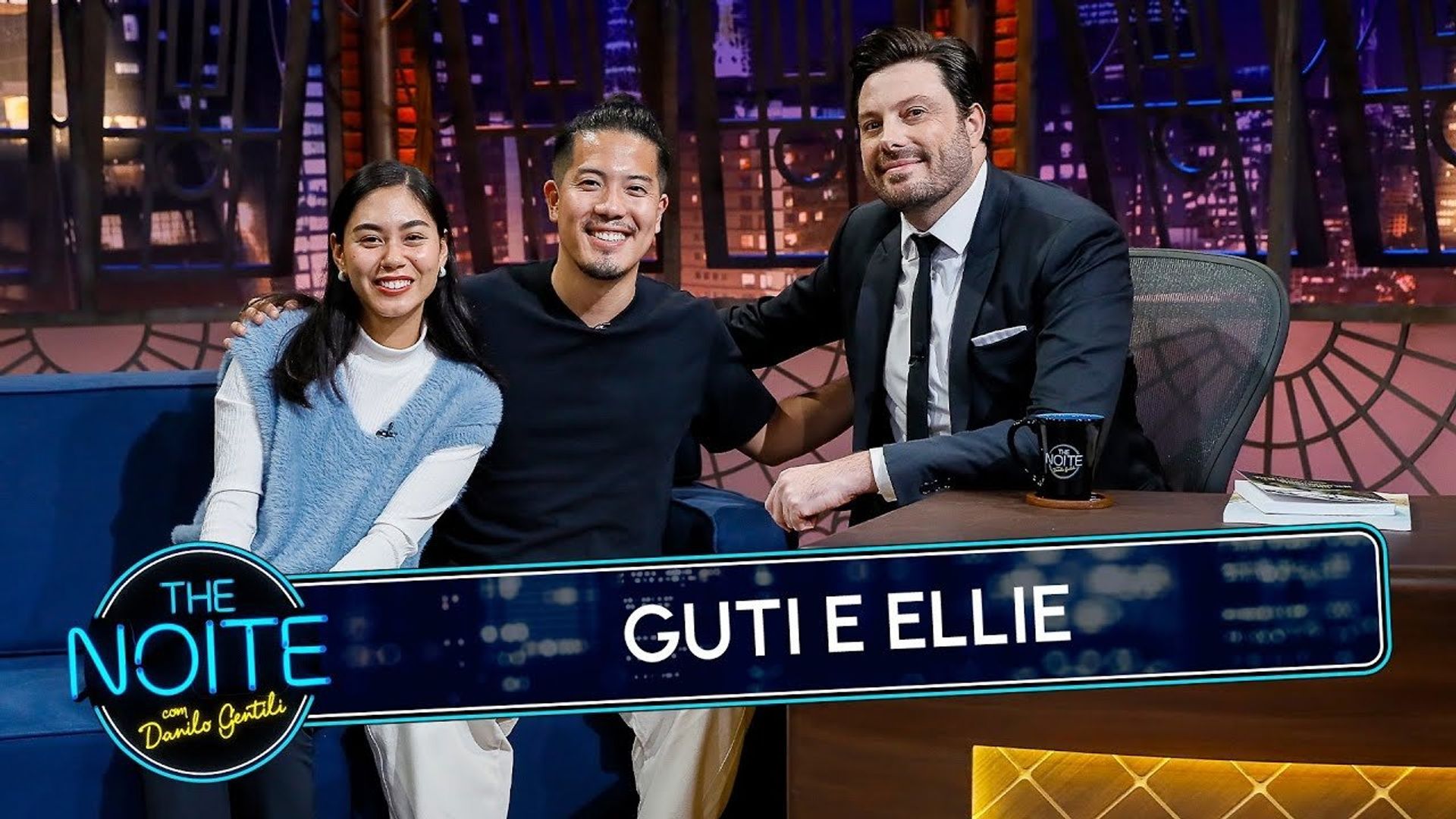The Noite com Danilo Gentili background