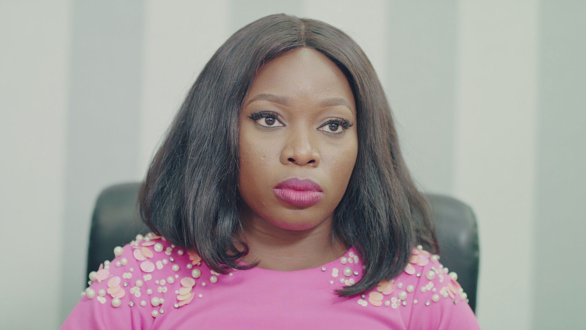 The Smart Money Woman background