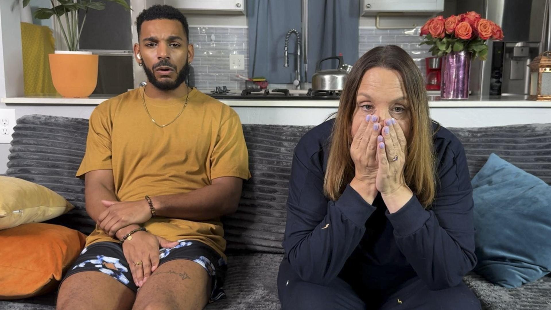 90 Day Fiancé: Pillow Talk background