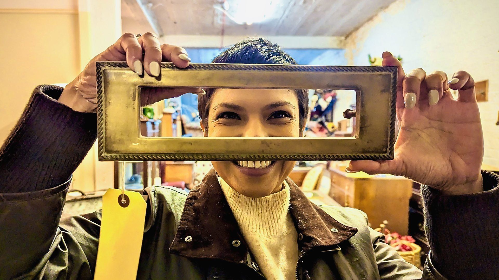 Antiques Road Trip background