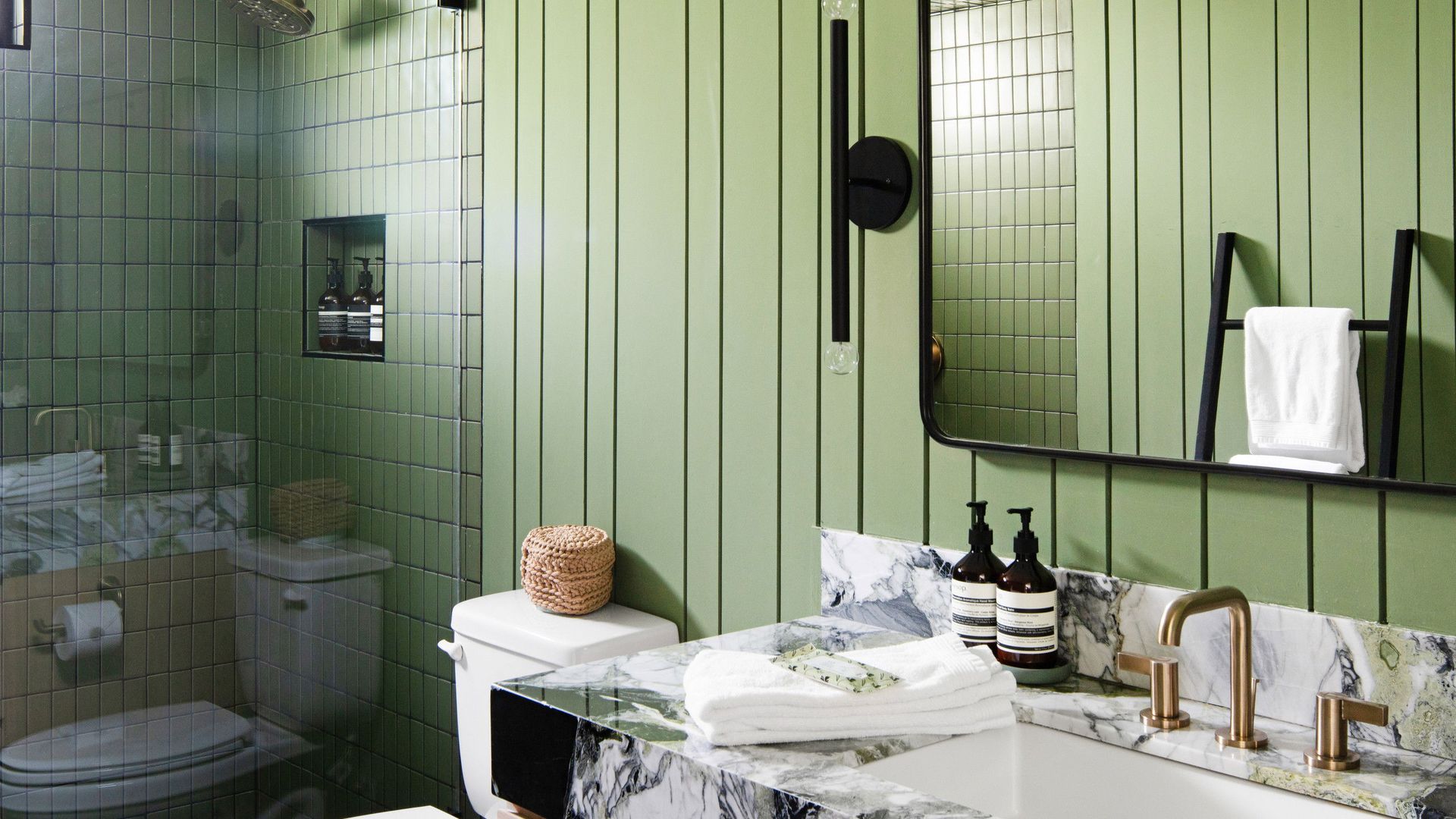 (Re)motel background