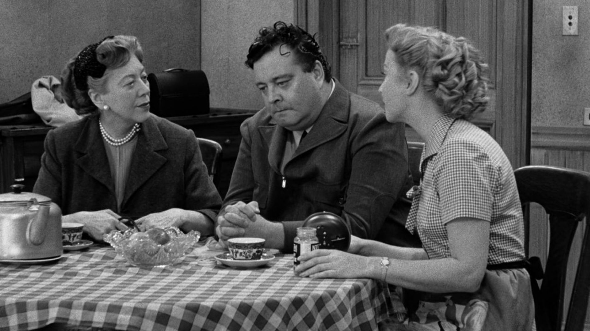 The Honeymooners background