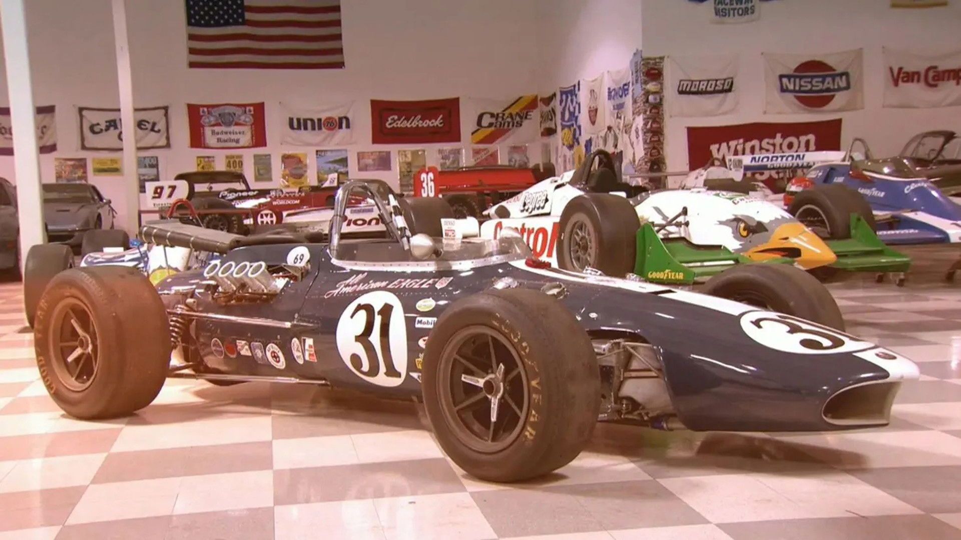 Million Dollar Car Hunters background