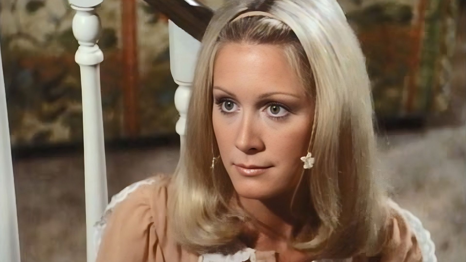 Knots Landing background